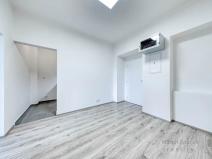 Pronájem kanceláře, Praha - Holešovice, U Výstaviště, 60 m2