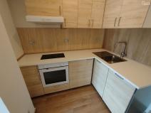 Pronájem bytu 1+1, Praha - Dubeč, náměstí U lípy svobody, 32 m2