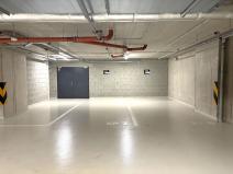 Pronájem garážového stání, Praha - Vysočany, Hindlova, 14 m2