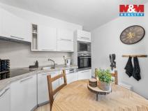 Prodej bytu 2+1, Děčín, Žerotínova, 61 m2