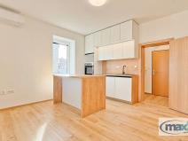 Pronájem bytu 2+kk, Holice, Hradecká, 42 m2