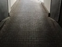 Pronájem garážového stání, Praha - Holešovice, U Pergamenky, 10 m2