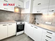 Pronájem bytu 1+kk, Kladno, Italská, 27 m2