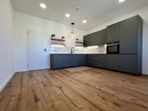 Prodej bytu 2+kk, Praha, Průběžná, 49 m2