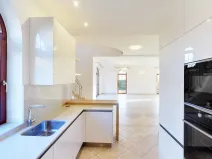 Pronájem vily, Praha, 243 m2