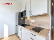 Pronájem bytu 1+kk, Praha - Libeň, náměstí Dr. Václava Holého, 27 m2
