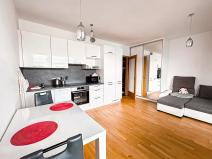 Pronájem bytu 1+kk, Praha - Holešovice, U průhonu, 35 m2