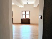 Pronájem bytu 2+1, Praha - Malá Strana, U lužického semináře, 74 m2