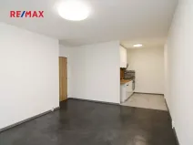Pronájem bytu 2+kk, Praha - Vršovice, Vršovická, 45 m2