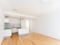 Pronájem bytu 3+kk, Praha - Vysočany, Podnádražní, 100 m2