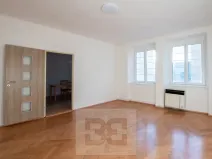 Pronájem bytu 2+kk, Praha - Libeň, U svobodárny, 60 m2