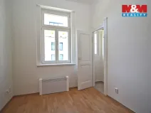 Pronájem bytu 1+1, Praha - Žižkov, Hartigova, 34 m2