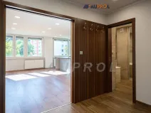 Prodej bytu 3+kk, Praha - Karlín, Molákova, 71 m2