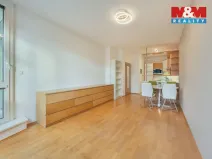 Pronájem bytu 2+kk, Praha, Voskovcova, 48 m2