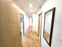 Prodej bytu 2+1, Karlovy Vary, Lomená, 52 m2