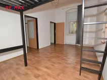 Pronájem bytu 1+1, Plzeň, Husova, 31 m2