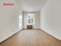 Pronájem bytu 2+kk, Praha - Vršovice, 28. pluku, 42 m2