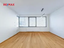 Pronájem bytu 2+kk, Praha - Nusle, Kloboučnická, 58 m2