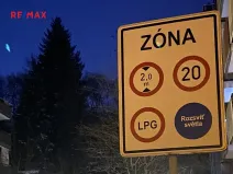 Pronájem garážového stání, Praha - Smíchov, Tomkova, 12 m2