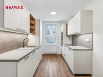 Pronájem bytu 1+1, Praha - Žižkov, Na mokřině, 41 m2