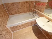 Pronájem bytu 2+1, Chomutov, Holešická, 62 m2