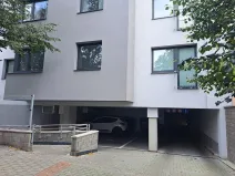 Pronájem garážového stání, Brno, Vančurova, 15 m2