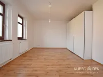 Pronájem bytu 2+kk, Tábor, Zbyňkova, 76 m2