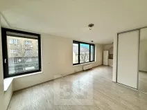 Pronájem bytu 1+kk, Praha - Karlín, Sokolovská, 40 m2