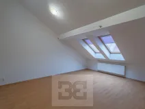 Pronájem bytu 1+kk, Praha - Vršovice, Krymská, 35 m2