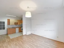Pronájem bytu 2+kk, Praha - Břevnov, Slavníkova, 57 m2