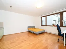 Pronájem bytu 1+kk, Praha - Holešovice, Osadní, 32 m2