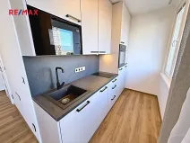 Pronájem bytu 1+kk, Pardubice, Družby, 30 m2