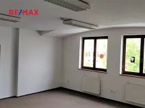 Pronájem obchodního prostoru, Uherský Brod, Mariánské nám., 36 m2