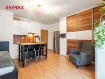 Prodej bytu 1+kk, Hostivice, Ječná, 32 m2