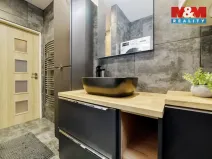 Prodej bytu 3+1, Valy, Pod Lesem, 64 m2