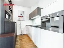 Pronájem bytu 1+kk, Praha - Žižkov, Olšanská, 37 m2