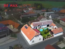 Prodej rodinného domu, Chrást, 280 m2