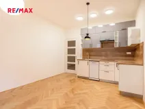 Pronájem bytu 2+kk, Praha - Vinohrady, Záhřebská, 49 m2