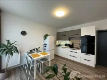 Pronájem bytu 1+kk, Otrokovice, Nábřeží, 38 m2