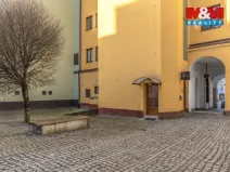 Pronájem obchodního prostoru, Liberec - Liberec IV-Perštýn, nám. Dr. E. Beneše, 100 m2