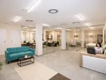 Prodej obchodního prostoru, Karlovy Vary, Divadelní náměstí, 100 m2