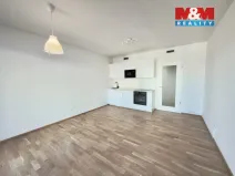 Pronájem bytu 1+kk, Praha, Mezi vodami, 30 m2