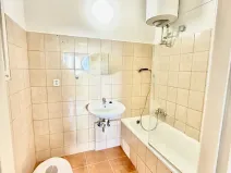 Pronájem bytu 2+kk, Praha - Holešovice, Poupětova, 52 m2