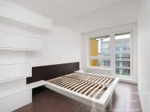 Pronájem bytu 2+kk, Praha - Vysočany, Kabešova, 53 m2