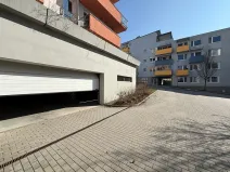 Pronájem garážového stání, Brno, Říčanská, 13 m2