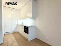 Pronájem bytu 1+kk, Praha - Hloubětín, Poděbradská, 45 m2