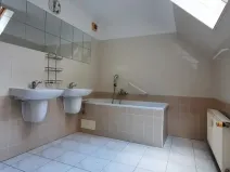 Pronájem bytu 2+1, Karlovy Vary, Moravská, 78 m2