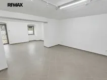 Prodej obchodního prostoru, Chýnice, Karlštejnská, 74 m2