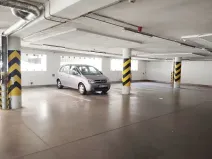 Pronájem garážového stání, Hradec Králové, třída Edvarda Beneše, 6 m2