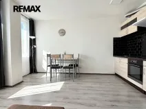 Pronájem bytu 1+kk, Praha - Vinohrady, Perucká, 25 m2